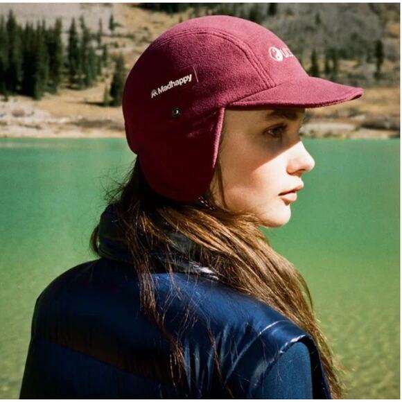 NWOT MadHappy Columbia Bogaboo Interchangeable Hat Burgundy New With Tags Fleece - Picture 1 of 8